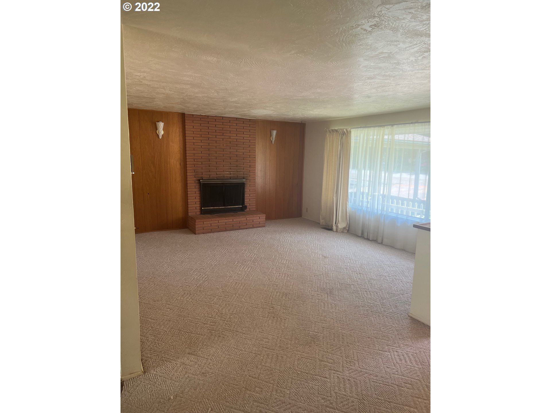 31957 Coburg Bottom Loop Road Eugene, OR 97408 - Photo 2 of 9 Gallery Image 2