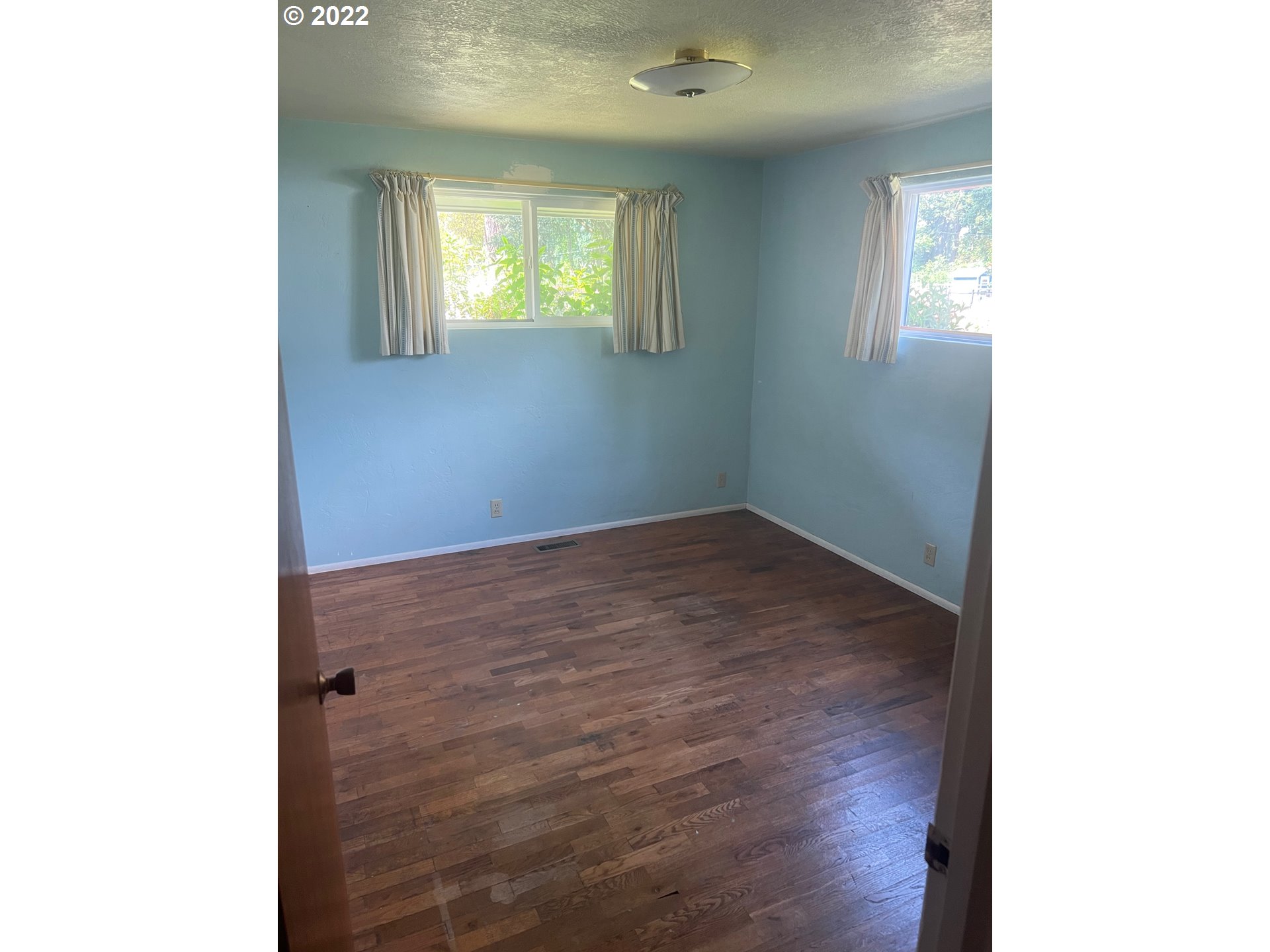 31957 Coburg Bottom Loop Road Eugene, OR 97408 - Photo 6 of 9 Gallery Image 6
