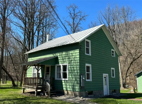 $119,900 | 32 West Center Street, McGraw, NY 13101