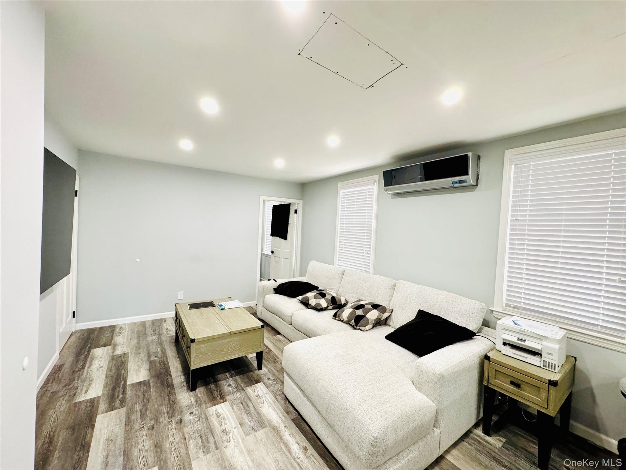 62-20 80th Road Queens, NY 11385 - Photo 5 of 23