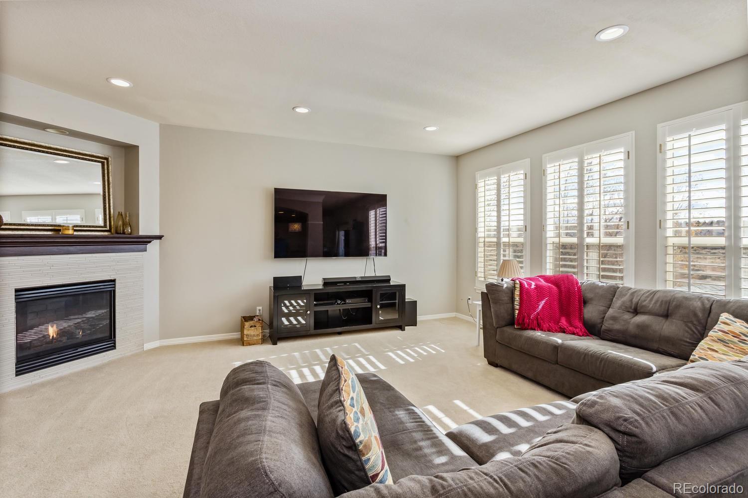 2482 Cactus Bluff Place Highlands Ranch, CO 80129 - Photo 11 of 33