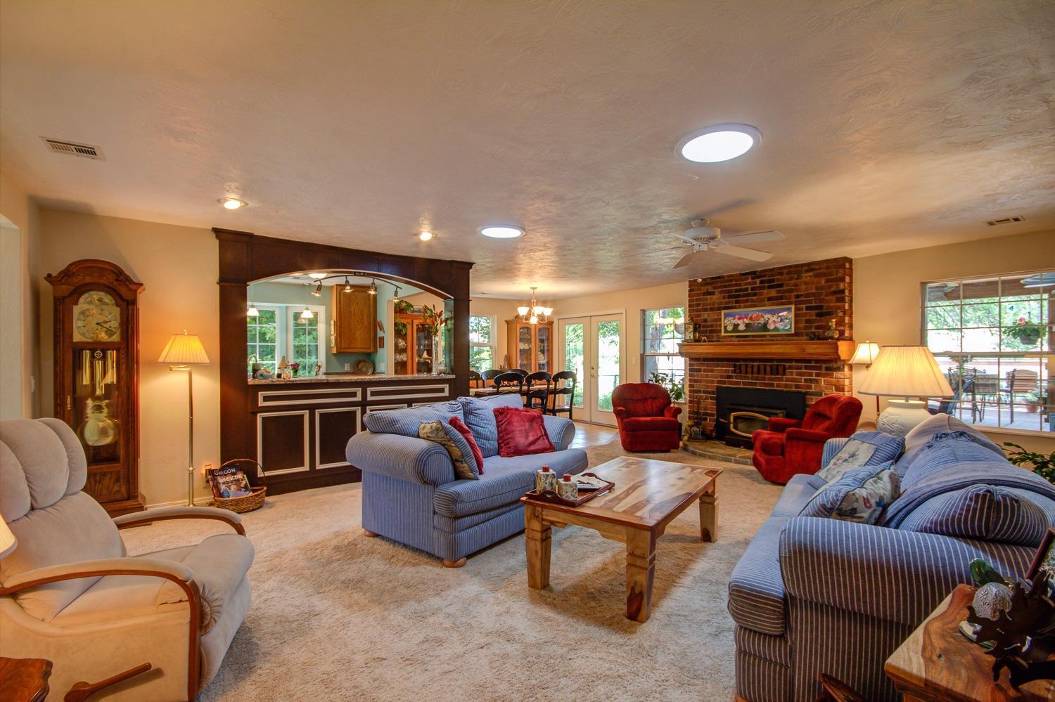 2136 Lampman Road Gold Hill, OR 97525 - Photo 31 of 35 Gallery Image 31