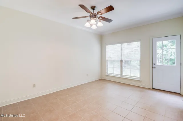 $1,675 | 894 Jefferson Drive, Gulfport, MS 39507