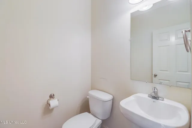 $1,675 | 894 Jefferson Drive, Gulfport, MS 39507