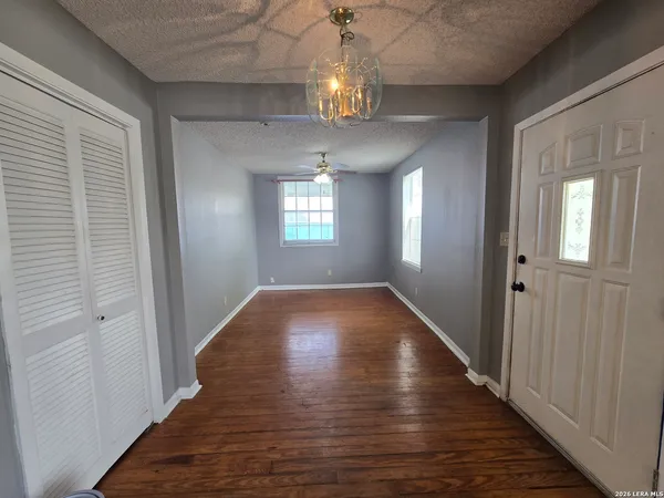 $1,500 | 7965 East 6th Street, Somerset, TX 78069