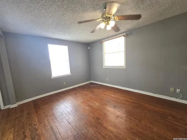 $1,500 | 7965 East 6th Street, Somerset, TX 78069