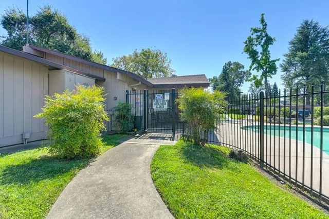 $266,000 | 5333 Primrose Drive, Unit 38A, Fair Oaks, CA 95628
