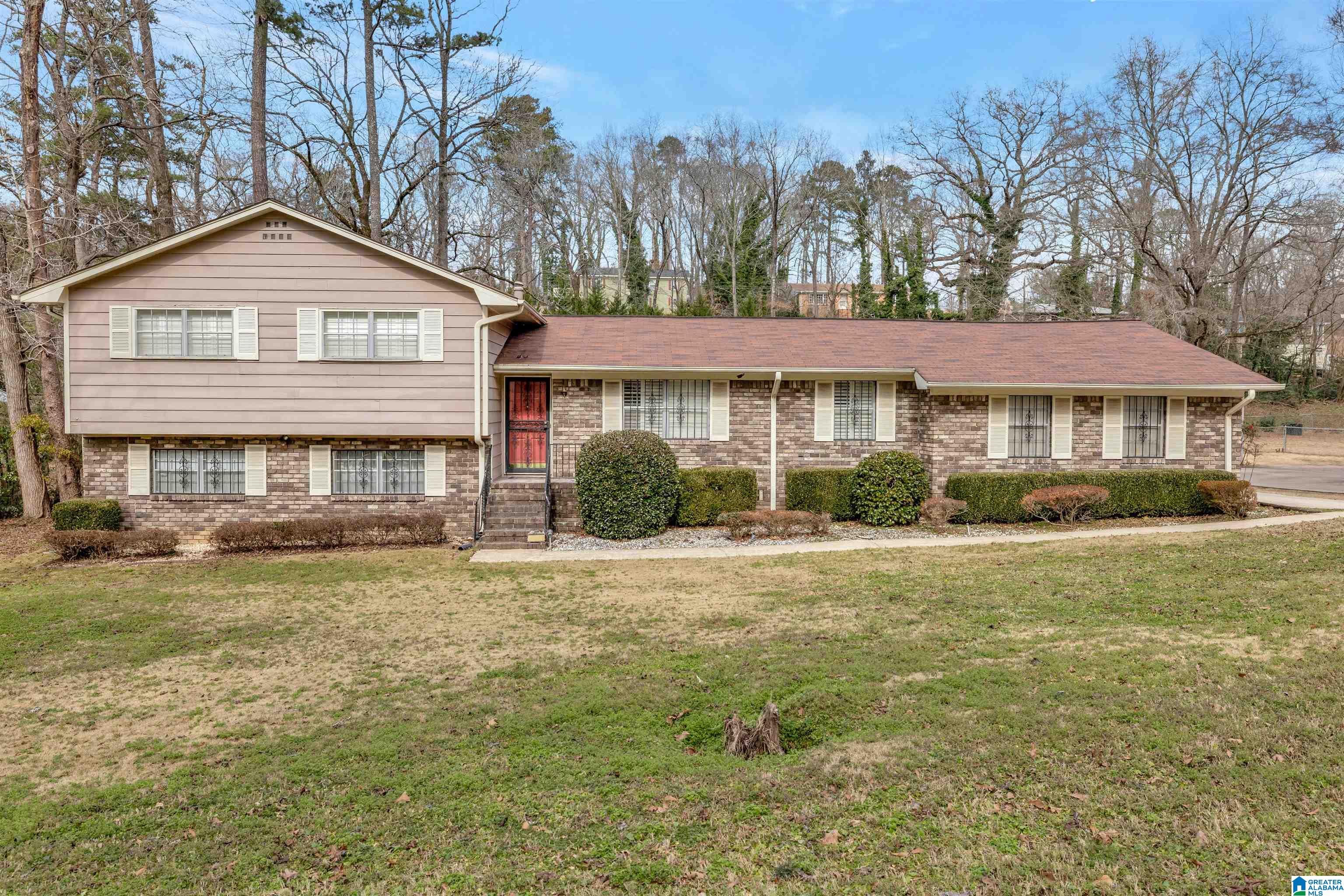 924 Martinwood Road Birmingham, AL 35235 - Photo 3 of 35