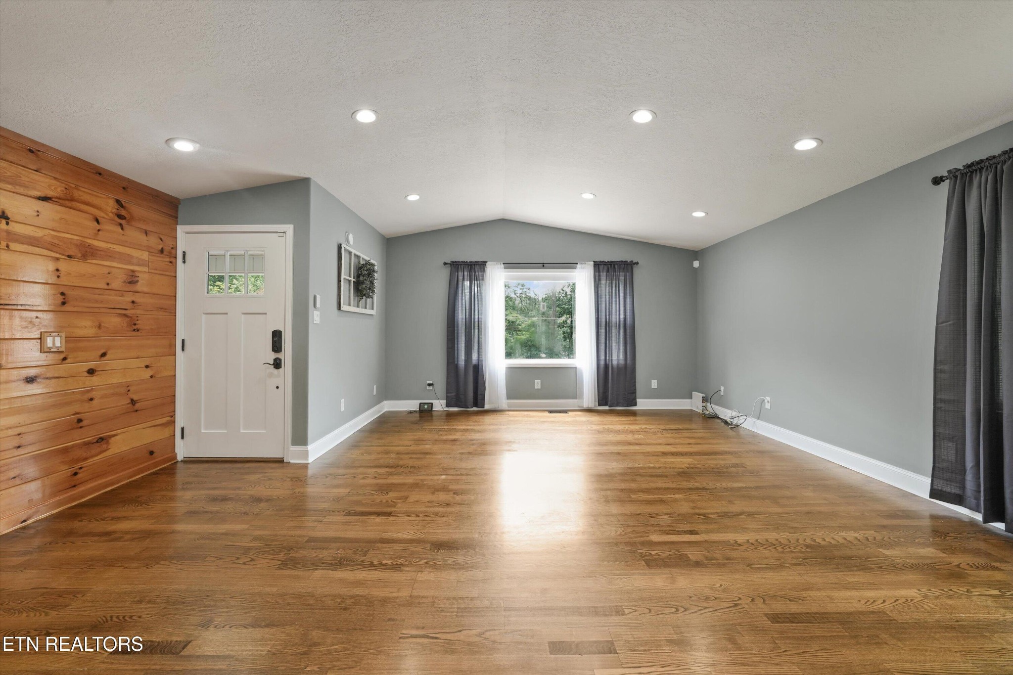 79 Reservoir Road Norris, TN 37828 - Photo 12 of 43 Gallery Image 12