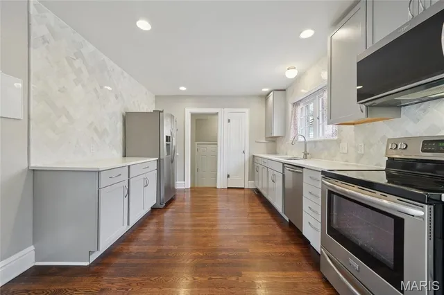 $257,900 | 1105 North And South Road, University City, MO 63130