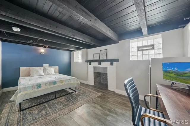 $257,900 | 1105 North And South Road, University City, MO 63130