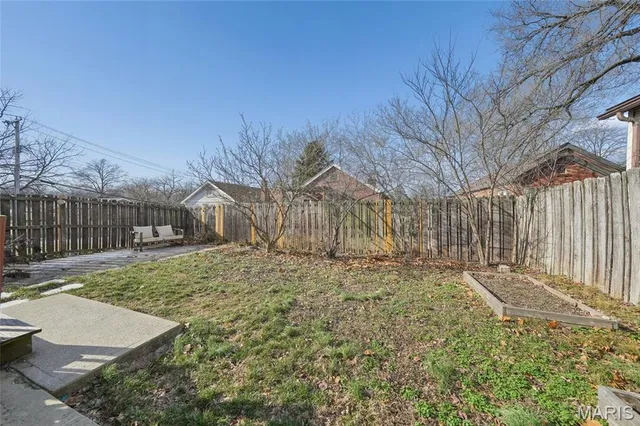 $257,900 | 1105 North And South Road, University City, MO 63130