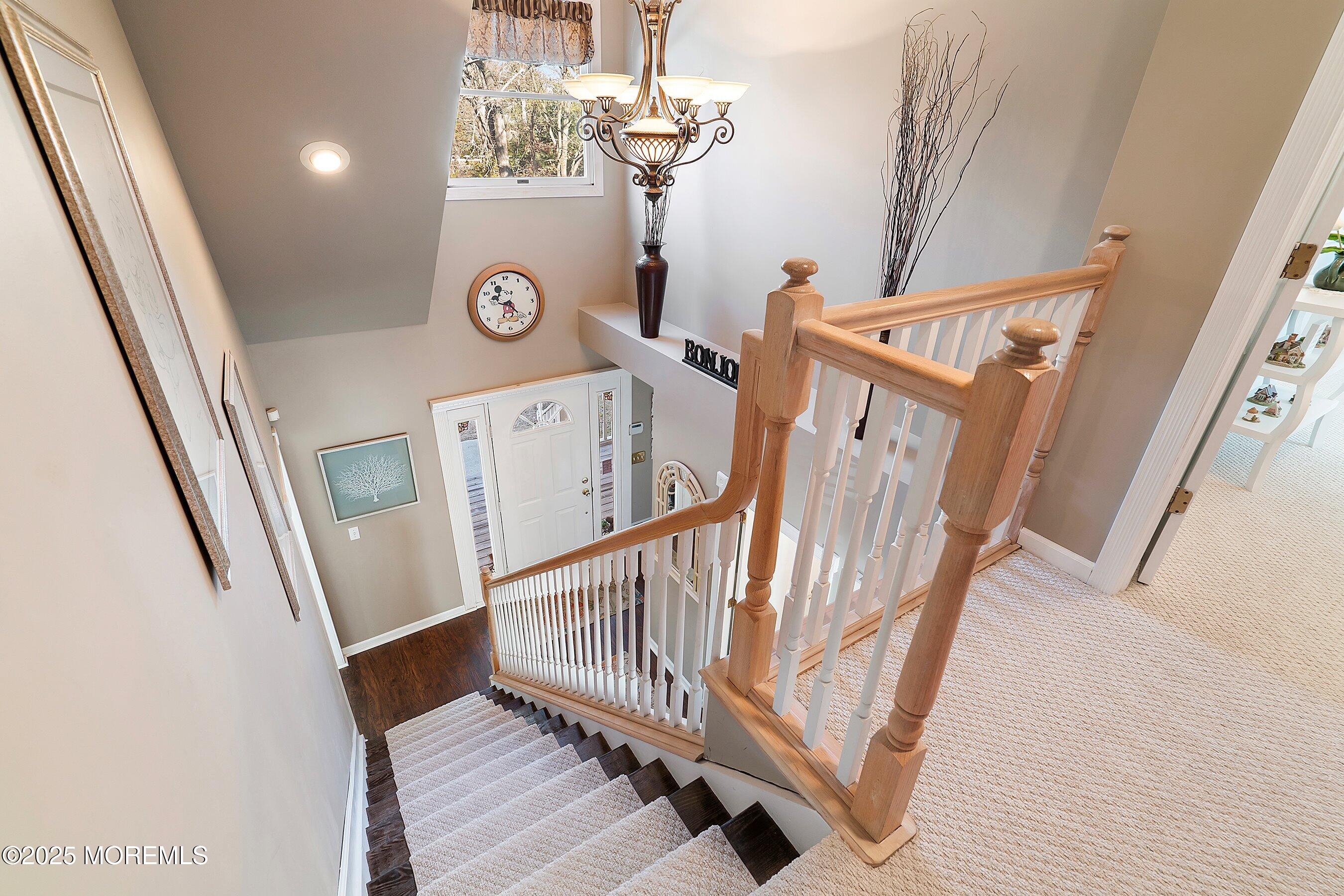 225 Hope Chapel Road Jackson, NJ 08527 - Photo 19 of 37 20-Landing