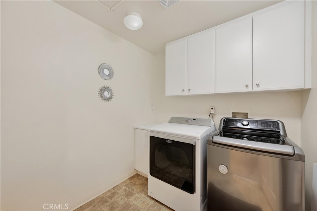 10798 Rosemary Way Corona, CA 92883 - Photo 31 of 48