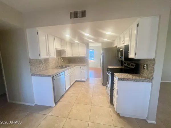 $2,650 | 508 East Angela Drive, Phoenix, AZ 85022