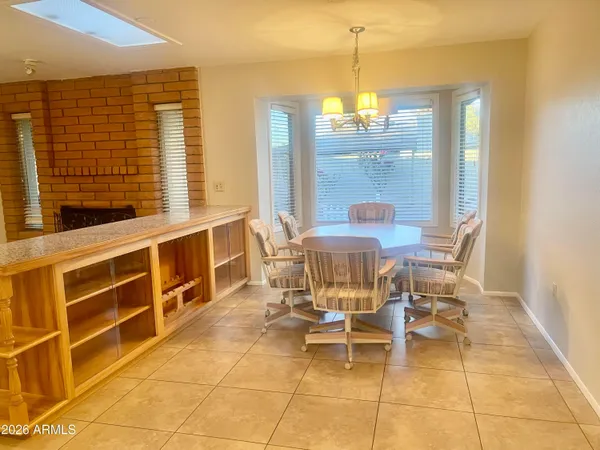 $2,650 | 508 East Angela Drive, Phoenix, AZ 85022