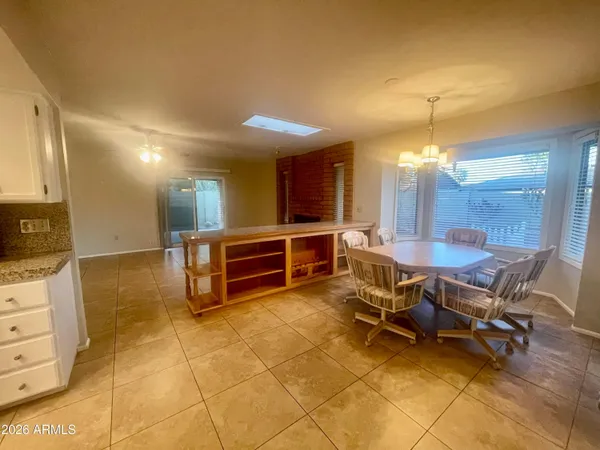 $2,650 | 508 East Angela Drive, Phoenix, AZ 85022