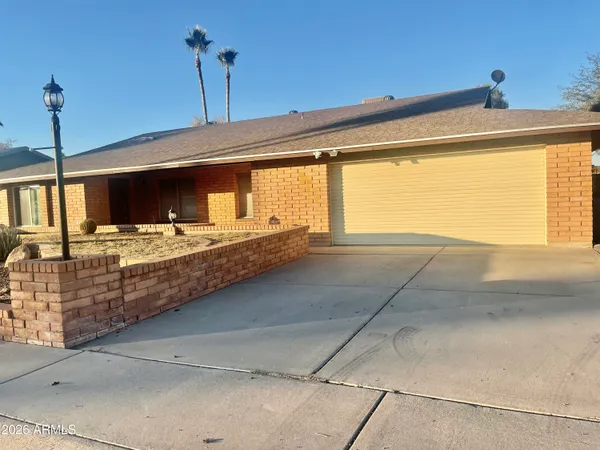 $2,650 | 508 East Angela Drive, Phoenix, AZ 85022