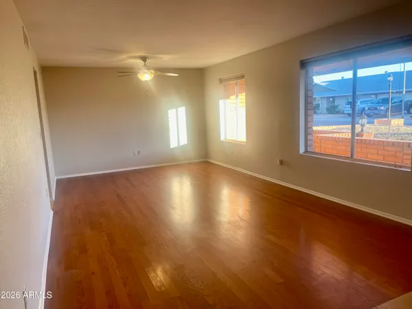 $2,650 | 508 East Angela Drive, Phoenix, AZ 85022