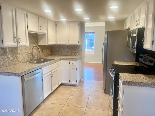 $2,650 | 508 East Angela Drive, Phoenix, AZ 85022