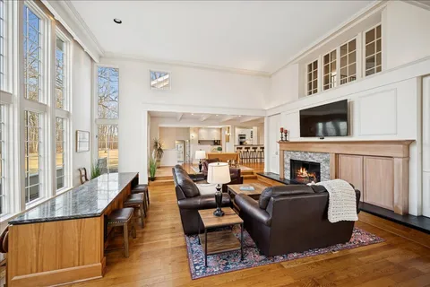 $1,500,000 | 2085 Stirling Road, Bannockburn, IL 60015