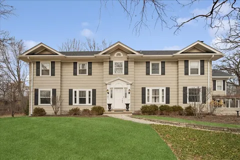 $1,500,000 | 2085 Stirling Road, Bannockburn, IL 60015