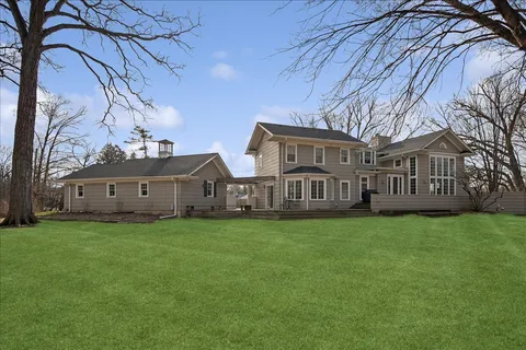 $1,500,000 | 2085 Stirling Road, Bannockburn, IL 60015