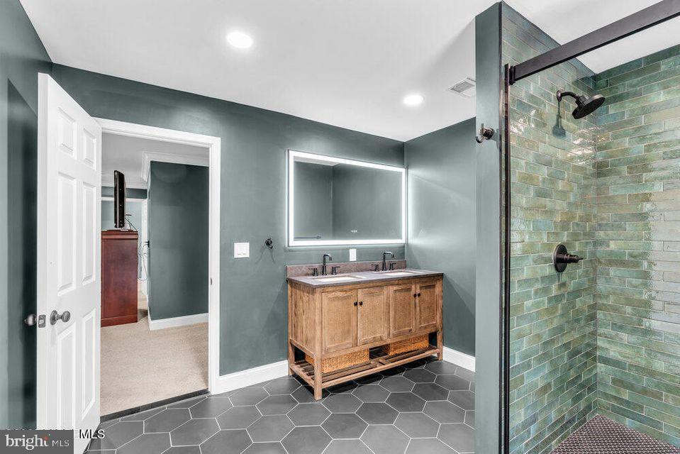 225 West Bird Village Road Jackson, NJ 08527 - Photo 34 of 66 a bathroom with a tub and shower