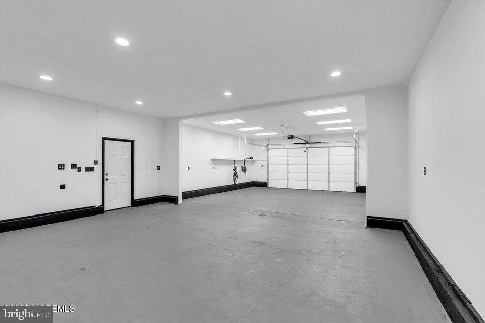 225 West Bird Village Road Jackson, NJ 08527 - Photo 7 of 66