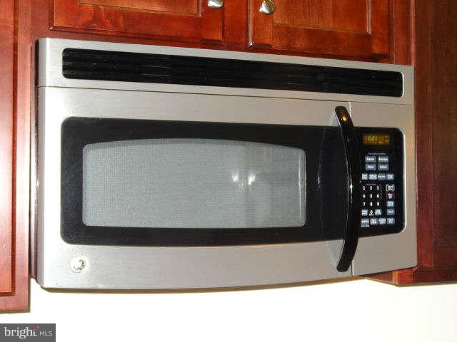 23857 Burdette Forest Road Clarksburg, MD 20871 - Photo 13 of 25 Kitchen
