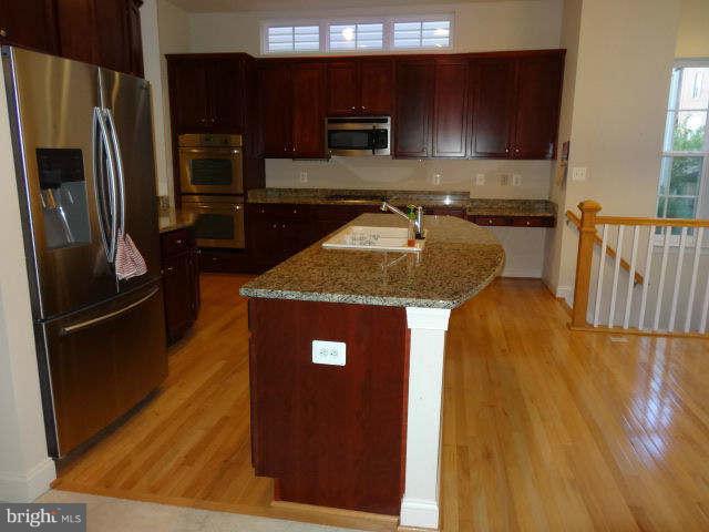 23857 Burdette Forest Road Clarksburg, MD 20871 - Photo 9 of 25 Kitchen