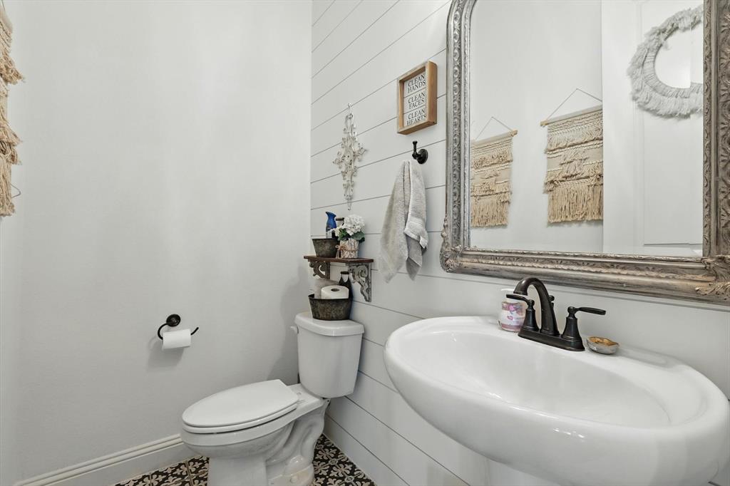 104 Maudy Ln. Lane Springtown, TX 76082 - Photo 9 of 28