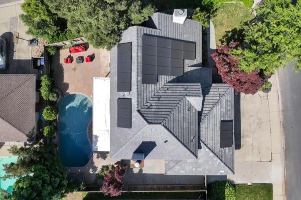 $699,900 | 2316 Den Helder Drive, Modesto, CA 95356