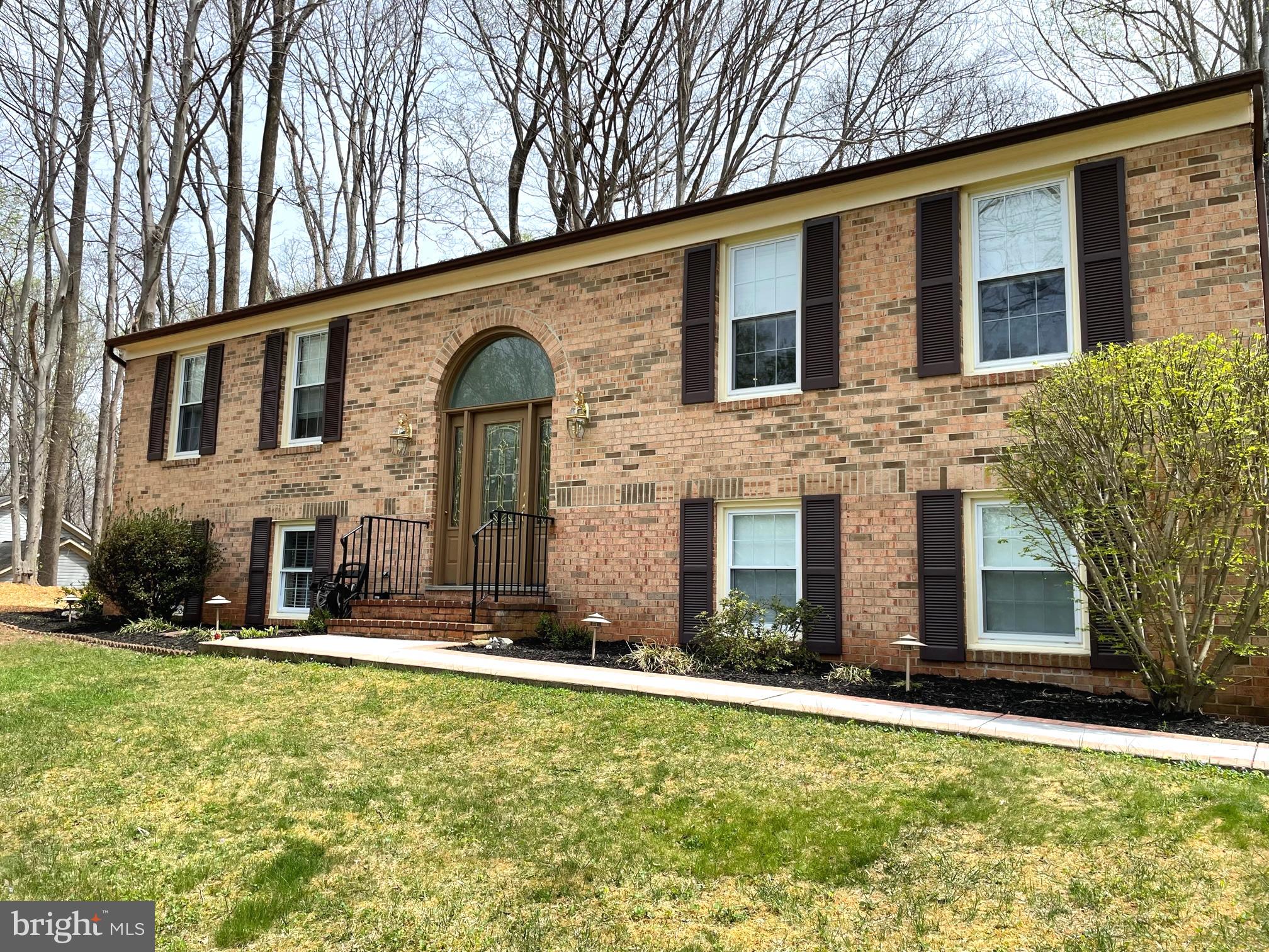 10295 Greystone Road Manassas, VA 20111 - Photo 3 of 27 Custom Brick Home