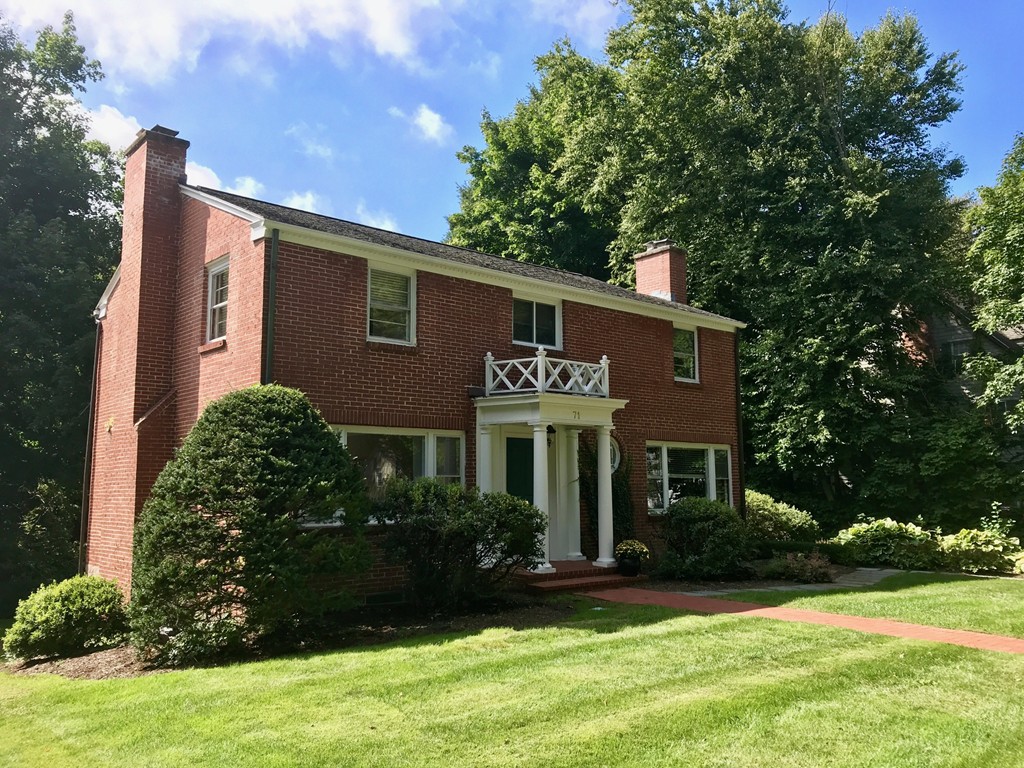 71 Meadowbrook Road Longmeadow, MA 01106 - Photo 1 of 29 Gallery Image 1