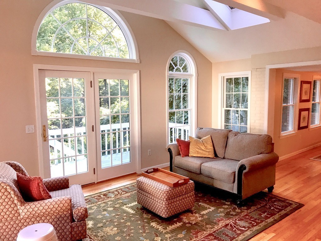 71 Meadowbrook Road Longmeadow, MA 01106 - Photo 14 of 29 Gallery Image 14