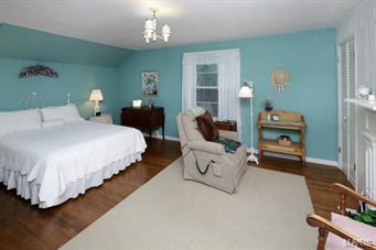 2535 North Geyer Road Frontenac, MO 63131 - Photo 9 of 22 Gallery Image 9