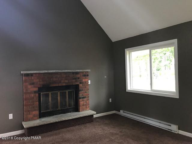 5113 Derby Road Tobyhanna, PA 18466 - Photo 5 of 16 living room