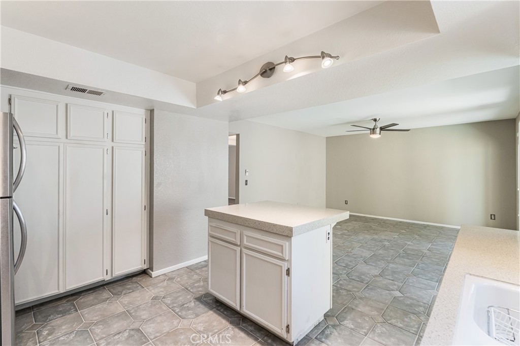 7088 Seville Way Riverside, CA 92506 - Photo 28 of 75