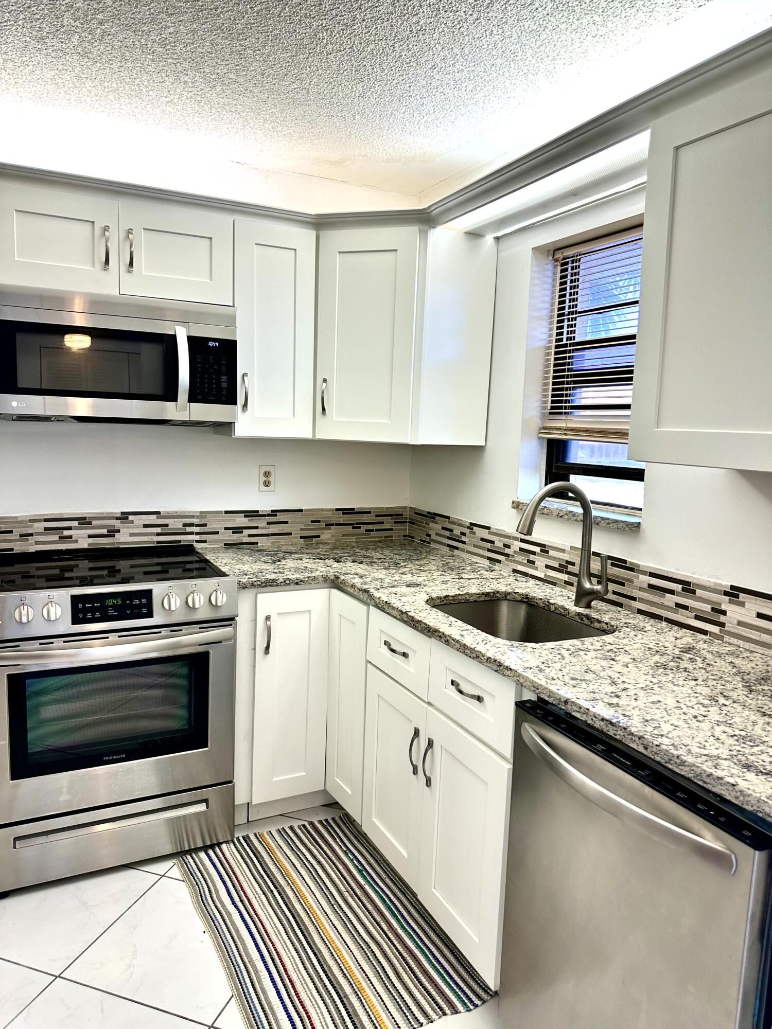 9370 Southwest 8th St Unit 209  