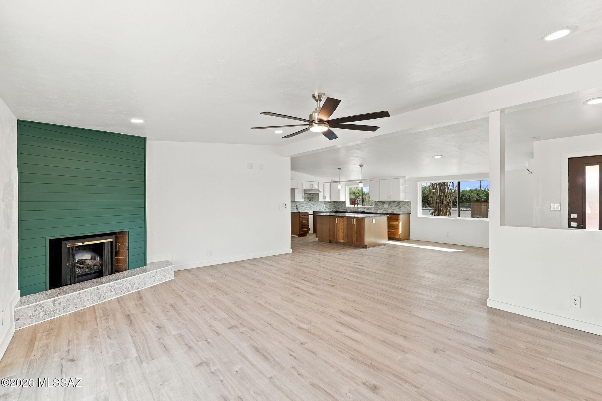 950 West Ina Road Tucson, AZ 85704 - Photo 11 of 50 Main House - Kitchen/ Great Room View