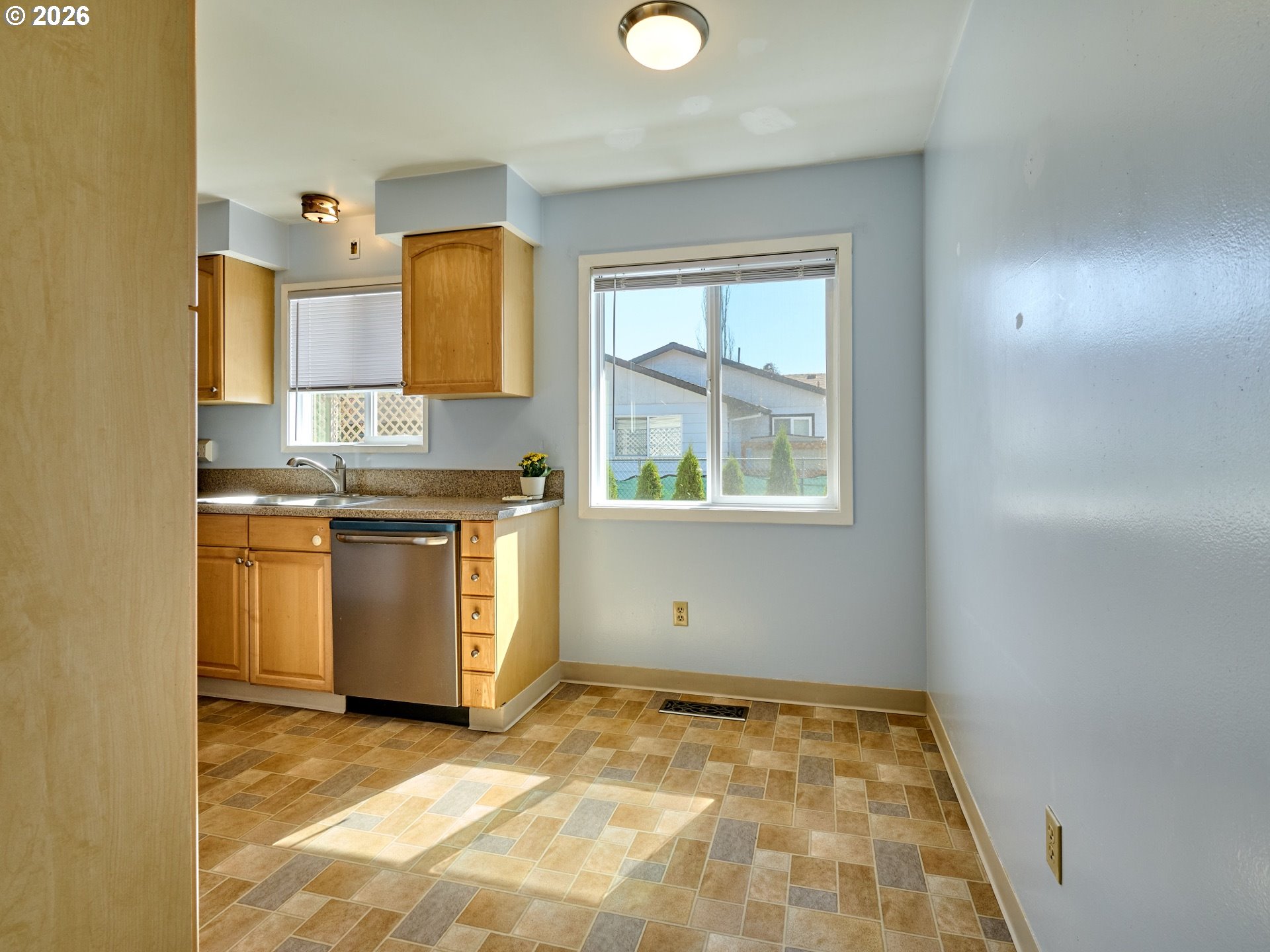 1104 Stanfield Road Woodburn, OR 97071 - Photo 11 of 25 Gallery Image 11