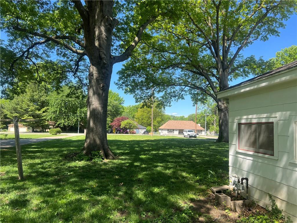 4507 Blue Ridge Boulevard Kansas City, MO 64133 - Photo 9 of 31