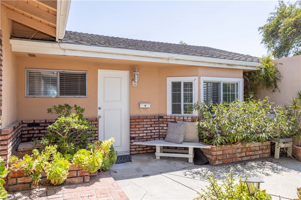 10410 Amigo Avenue, Unit A Porter Ranch, CA 91326 - Photo 3 of 17