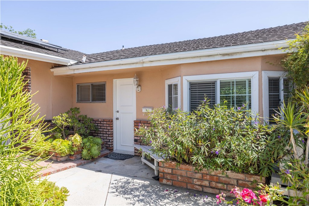 10410 Amigo Avenue, Unit A Porter Ranch, CA 91326 - Photo 4 of 17