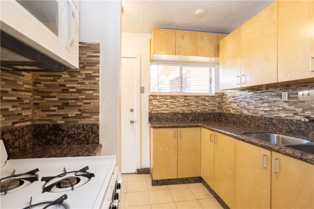 10410 Amigo Avenue, Unit A Porter Ranch, CA 91326 - Photo 9 of 17