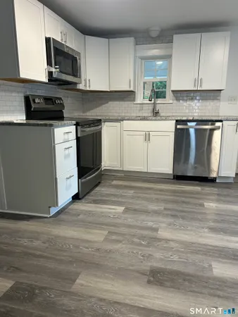 $320,000 | 110 Belmont Avenue, Windsor, CT 06095