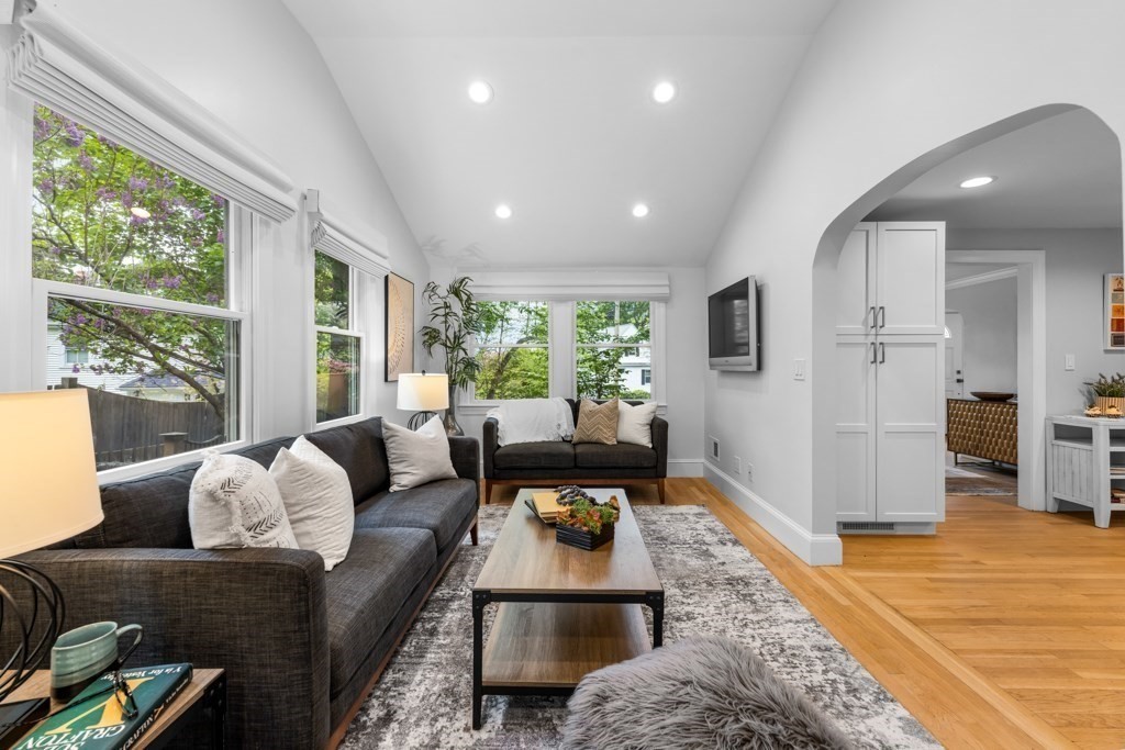 127 Prospect Street Wellesley, MA 02481 - Photo 17 of 40