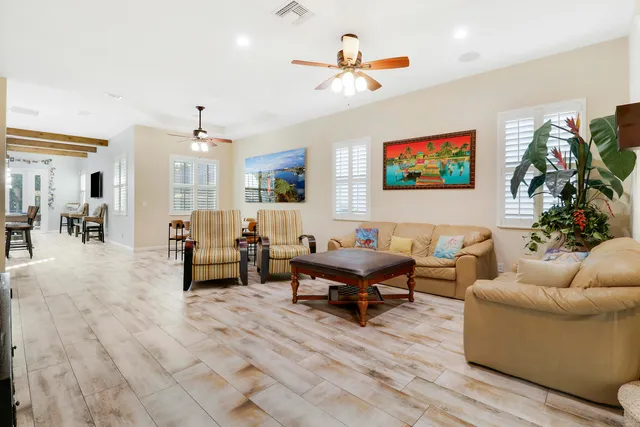 $1,149,900 | 104 Via Azurra, Jupiter, FL 33458