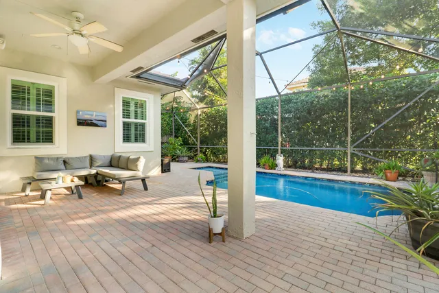 $1,149,900 | 104 Via Azurra, Jupiter, FL 33458